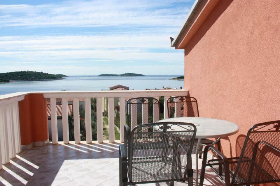 Apartmani Saric Rogoznica Zecevo Luaran gambar